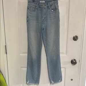 Good American Good Curve Denim Straight Leg Jeans with Frayed Hem